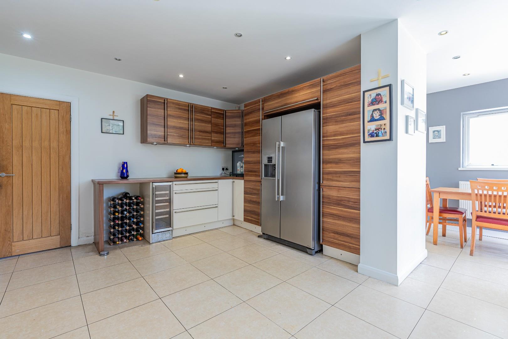 HOLLY GROVE, LISVANE, CARDIFF Jeffrey Ross Estate Agents